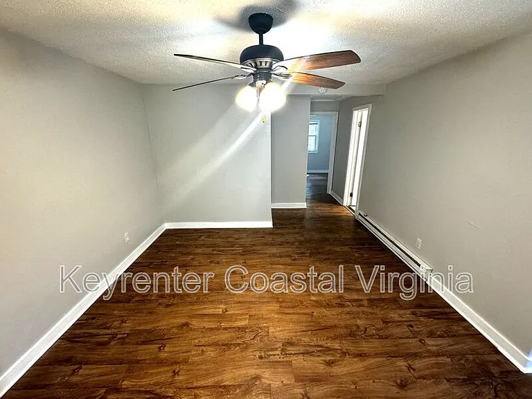 211 Rogers Ave #B — Photo 5