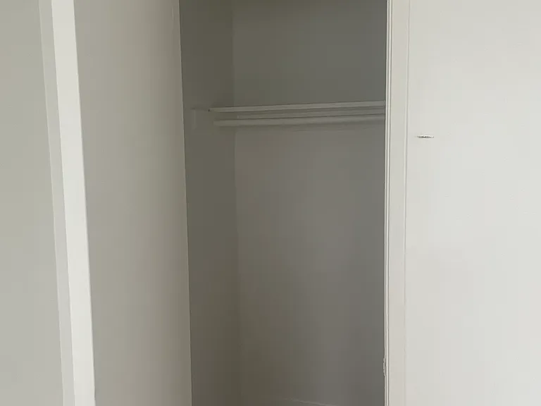 bedroom large closet