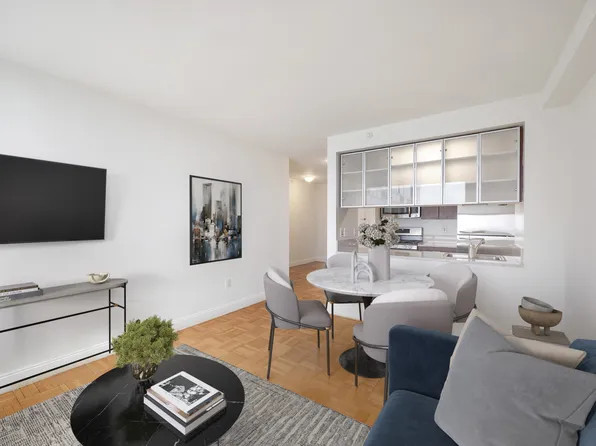 215 East 96th Street 28N image 2 of 17