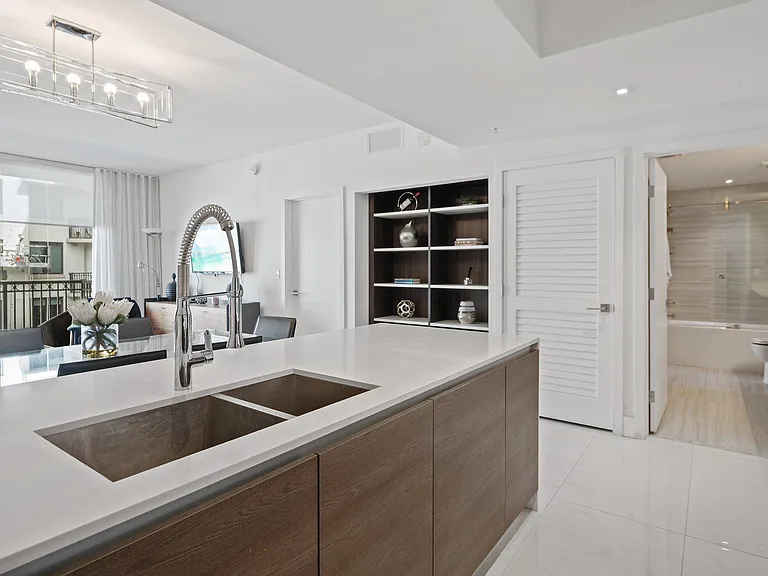 301 Altara Ave #718 — Photo 6