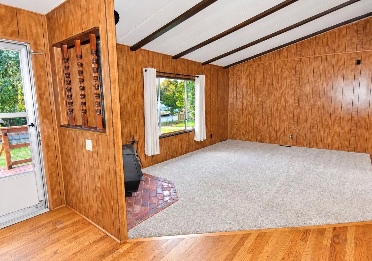 2Bd/2Ba Woodinville Home — Photo 2