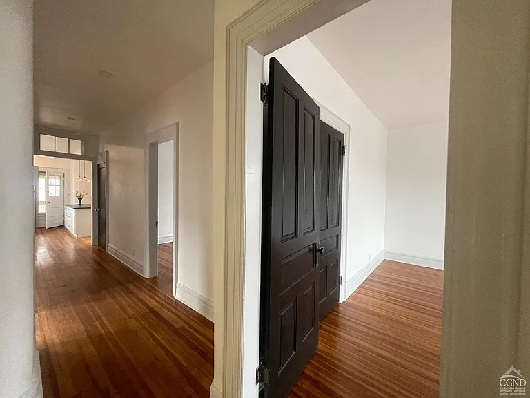 817 Columbia St #2 — Photo 8