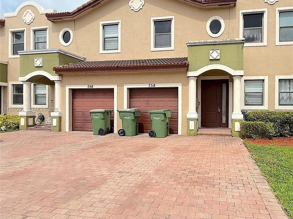 1st image of 758 NE 34th Ave