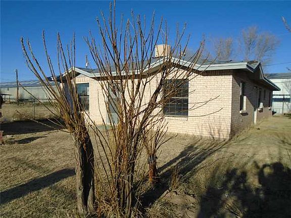 3rd image of 656 Maxine Dr