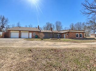 3894 Girlstown Road, Mountain Grove, MO 65711