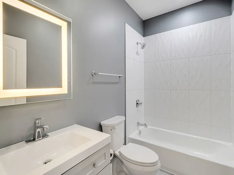 6418 S Champlain Ave #2 — Photo 4