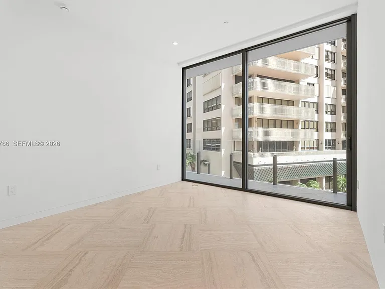 5 Grove Isle #S303 — Photo 22