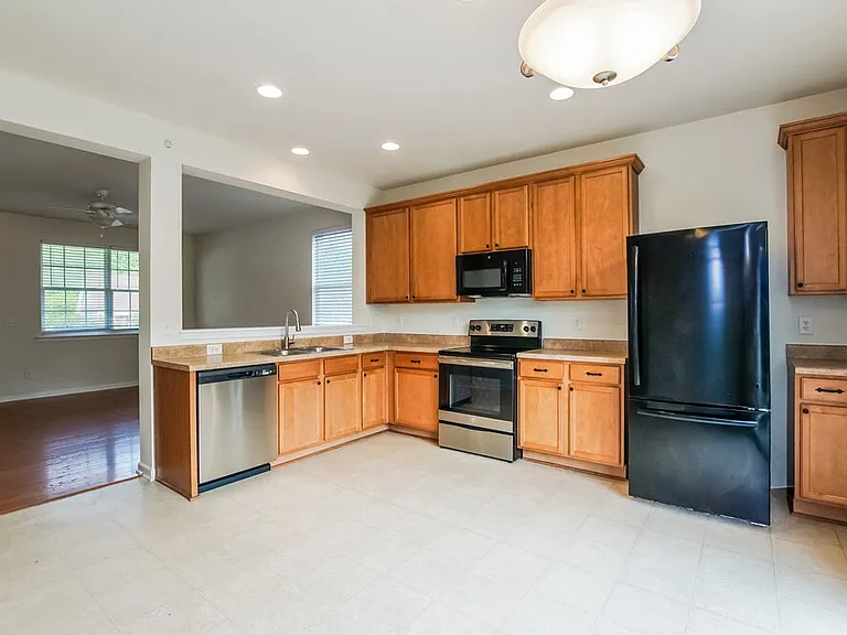 618 Averasboro Dr — Photo 9