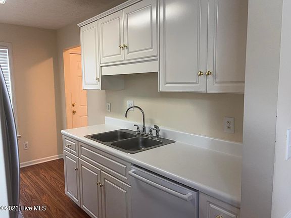 5th image of 817 Fripp Ct