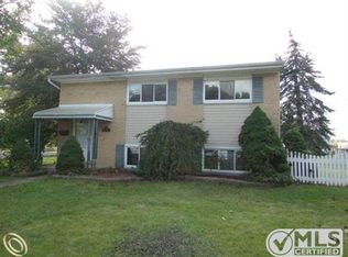 31588 Olmstead Rd, Rockwood, MI 48173