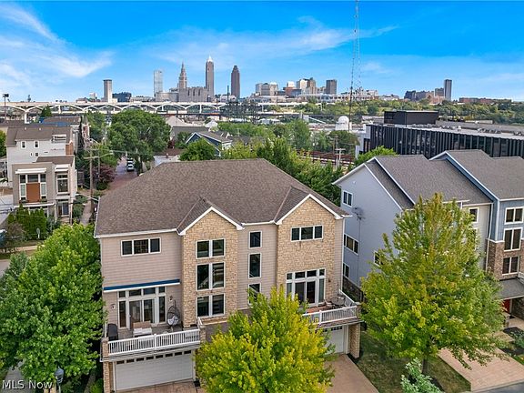 2nd image of 2233 City View Dr
