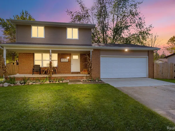 5423 Meadowcrest Dr, Flint, MI 48532