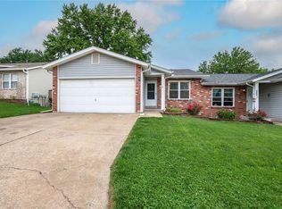 971 Windstream Dr, Saint Peters, MO