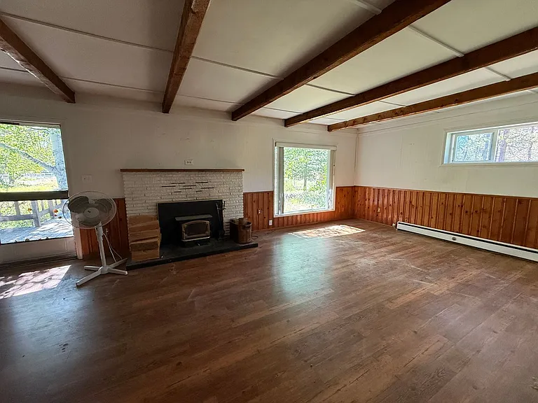 52220 Huntington Rd — Photo 2