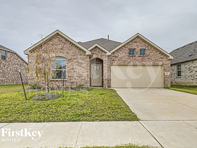 2324 Okeefe Dr — Photo 1