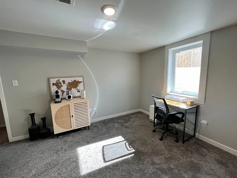 401 Leo Ln #B — Photo 8