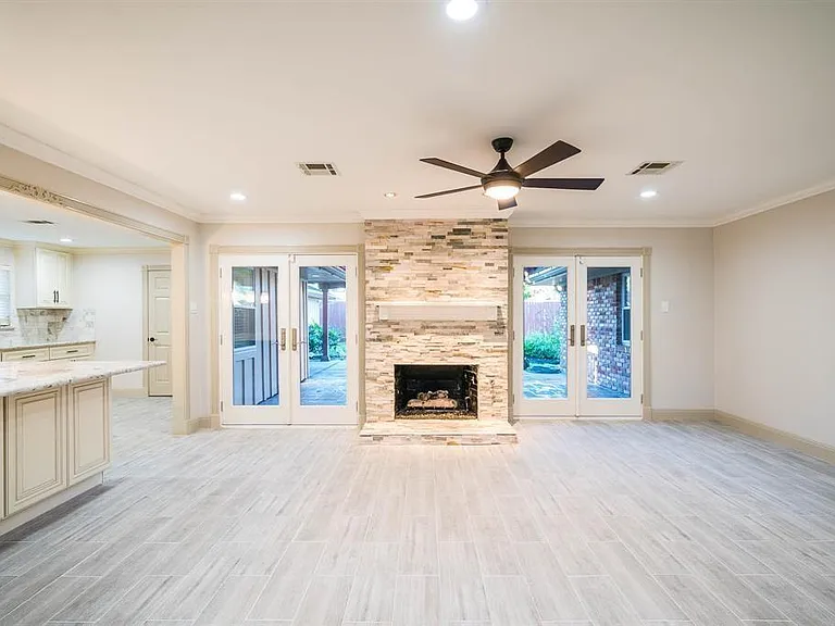 5046 Yarwell Dr — Photo 13