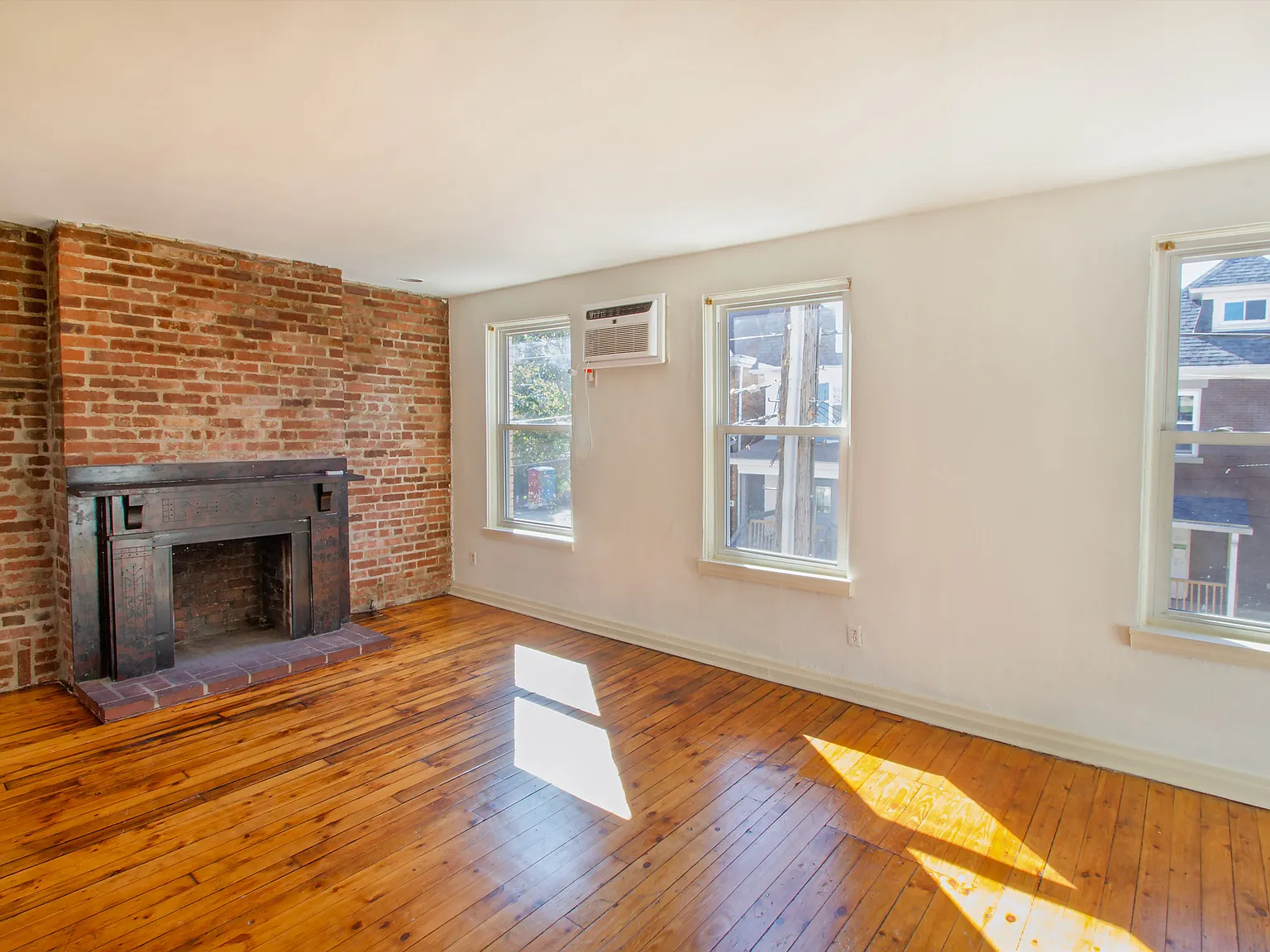 1 bed, 673 sqft, $1,050 — Photo 2