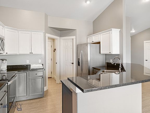 5th image of 57 Cherokee Trl