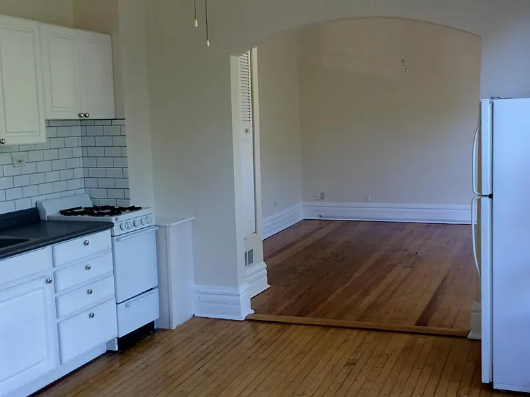 1307 W Henderson St #2 — Photo 7