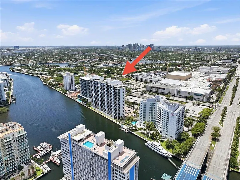 936 Intracoastal Dr #21C — Photo 2