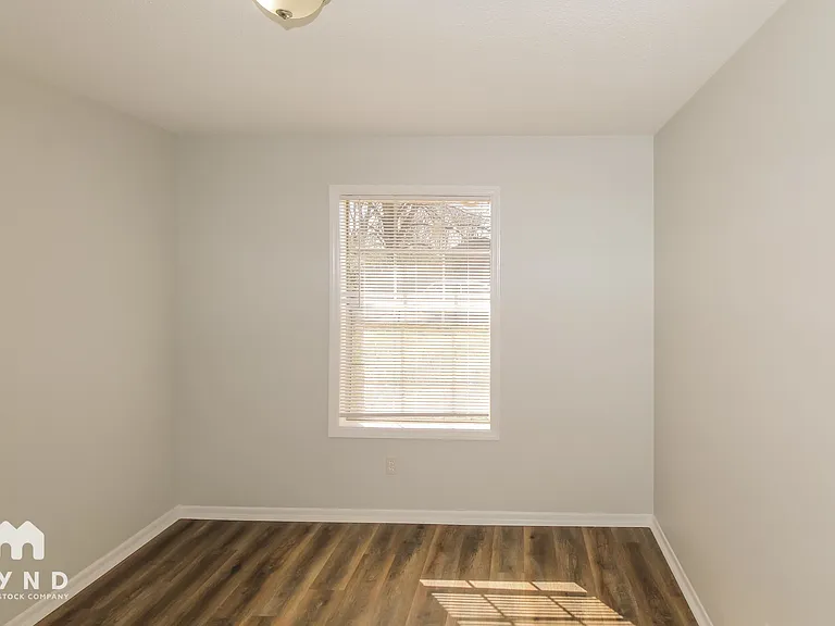 6150 Devon Cir — Photo 12
