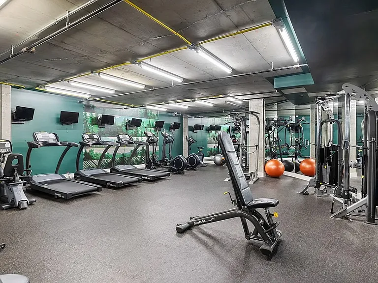 10 Lexington Ave #4C — Photo 11