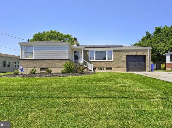 2740 Clearbrook Blvd, York, PA 17406