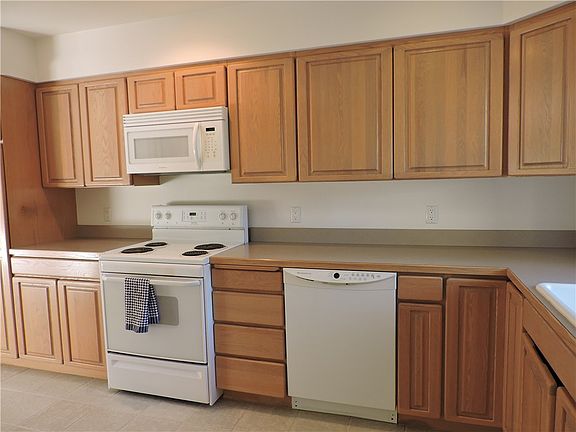 3rd image of 111 White Birch Pl APT D