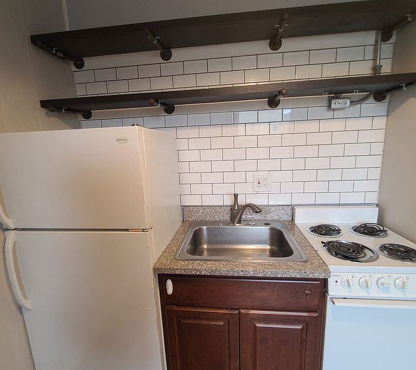 1st image of 321 Melwood Ave #403