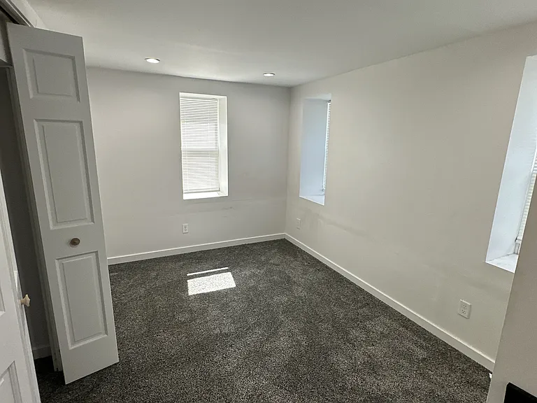 4-534 W 6th St #4 — Photo 3