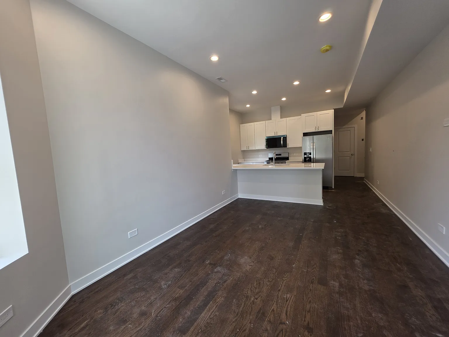 3726 N Racine Ave — Photo 3