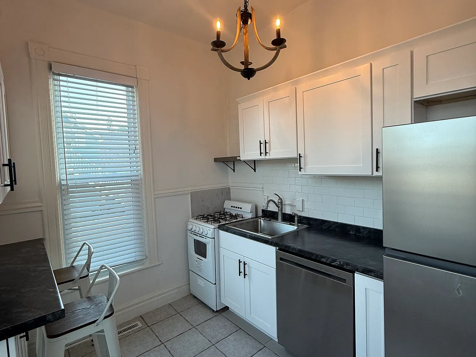 2 bed, 1400 sqft, $1,580 — Photo 3