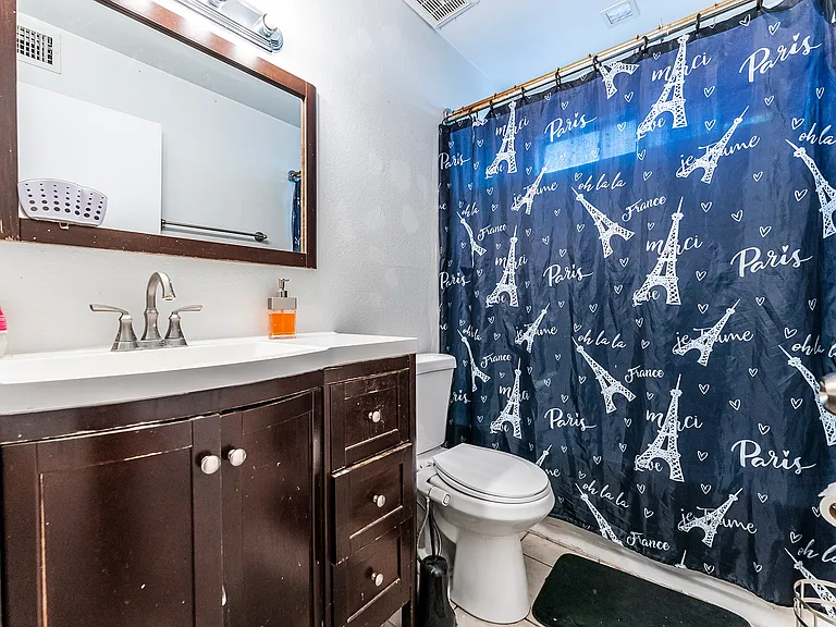 2326 E Folley St #4 — Photo 6