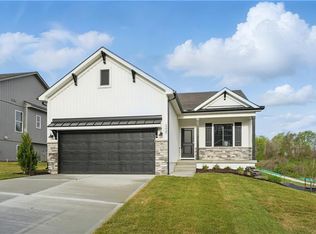 2437 NW Sunnyvale Ct, Blue Springs, MO 64015