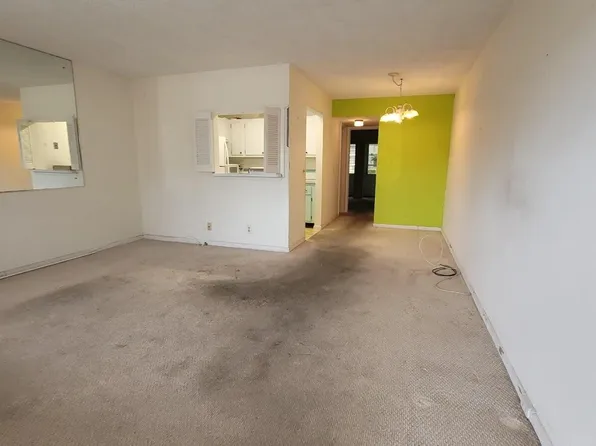 208 Kent M, West Palm Beach, FL 33417