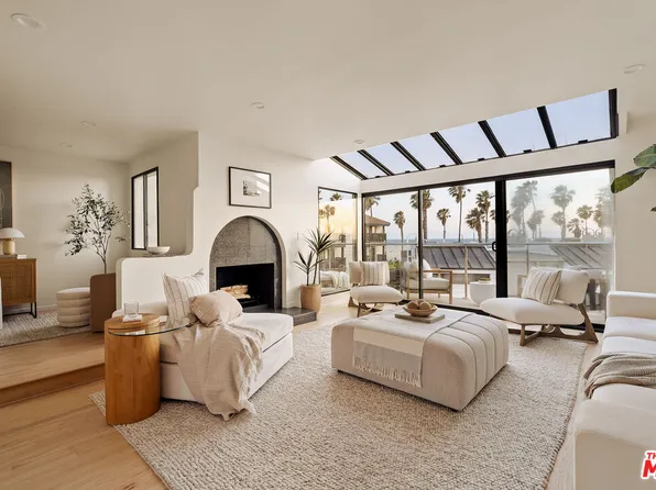 25 Sea Colony Dr, Santa Monica, CA 90405