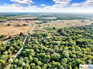 461 Windmill Crk, Kingsbury, TX 78638