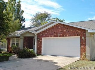 1042 Mayberry Ln, Galesburg, IL 61401