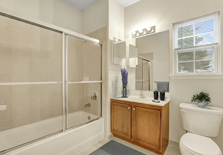 Green Hill Luxury Rentals — Photo 30