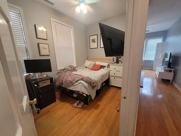 1456 N Orleans St — Photo 5