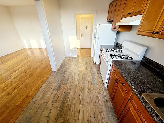 4th image of 108-02 72nd Ave #6C