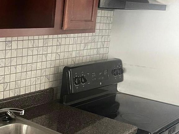 5th image of 6432 Guyer Ave #1A