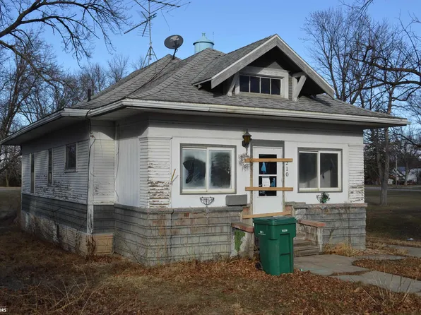 210 W Florence St, Rake, IA 50465