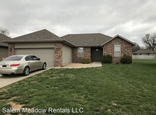 1332 S Lexington Ave, Springfield, MO 65807