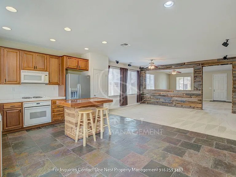 1362 Paddington Way — Photo 13