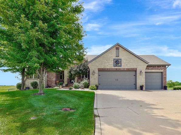 2202 Foxfire Ct