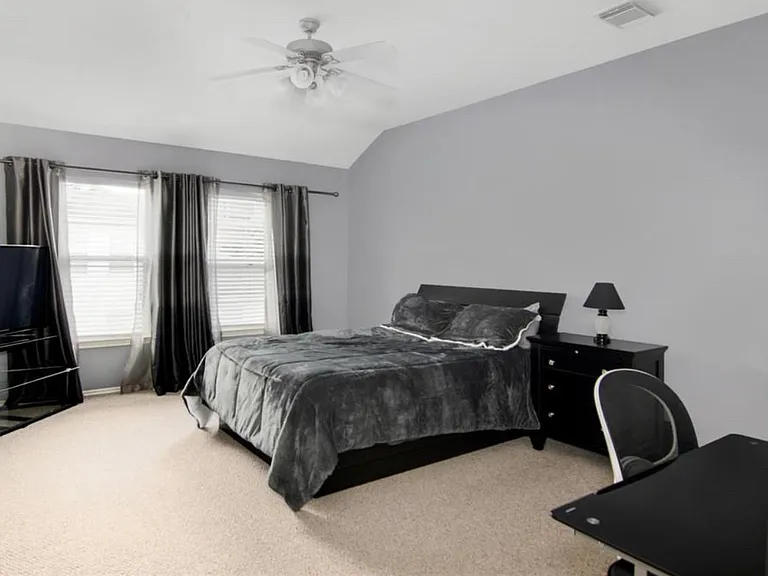 2236 Ann St — Photo 14