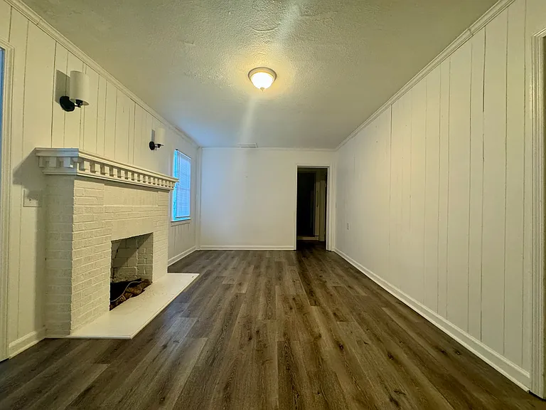 185 Springtree Rd — Photo 4