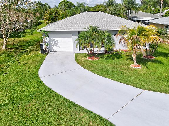 3rd image of 5713 Thrinax Place E
